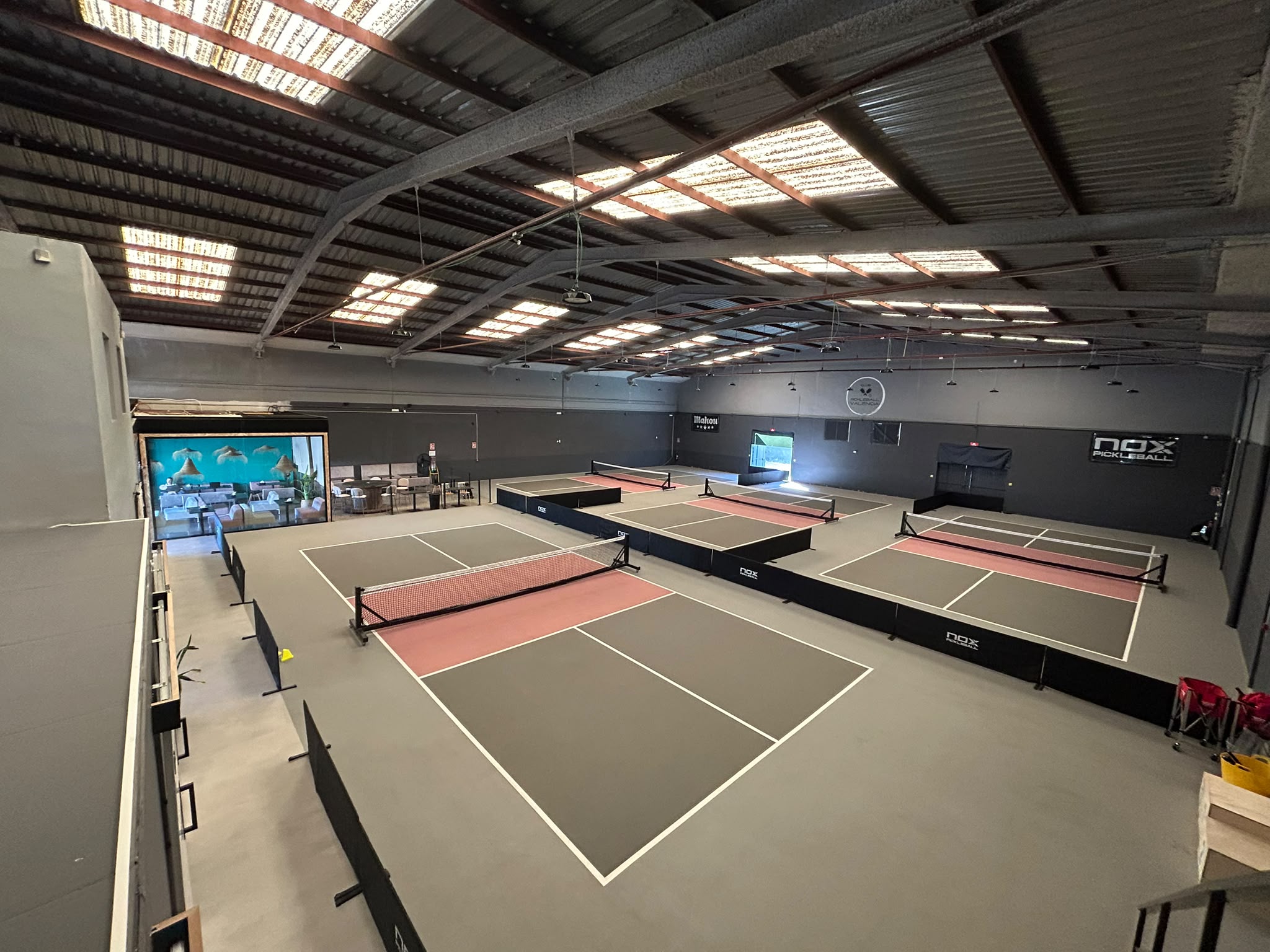 Vista general Club Pickleball Valencia tras la remodelación 1
