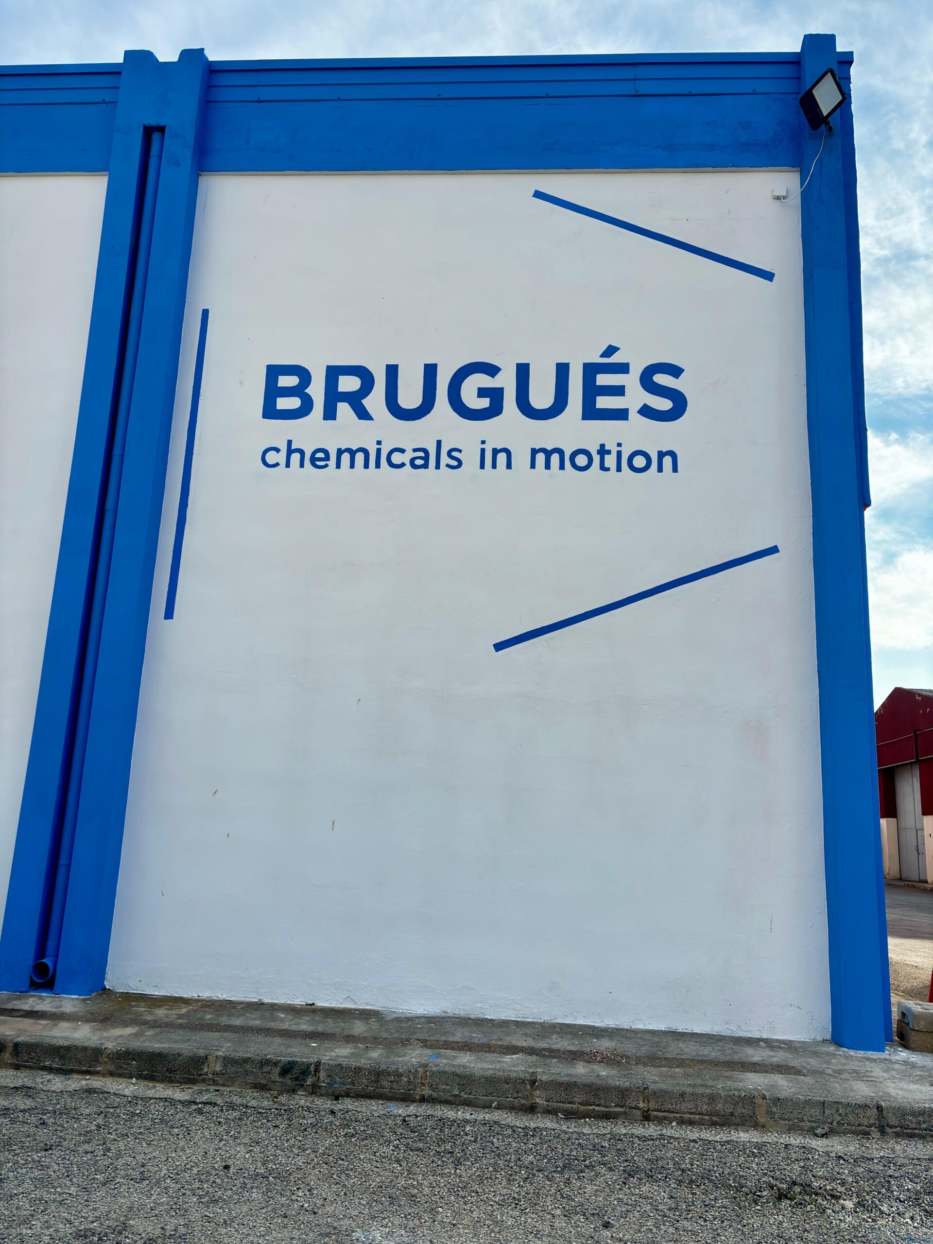 Trabajo de rotulación para Brugués por proyecta pintura 1